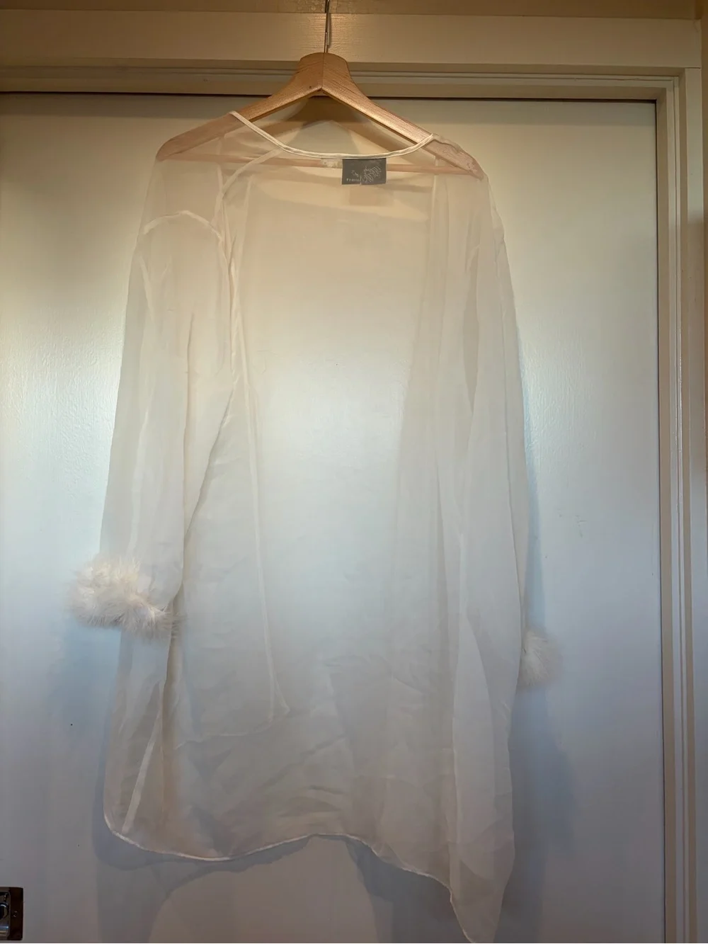✨Authentic Marilyn Monroe by Warner's sheer ivory duster robe ✨